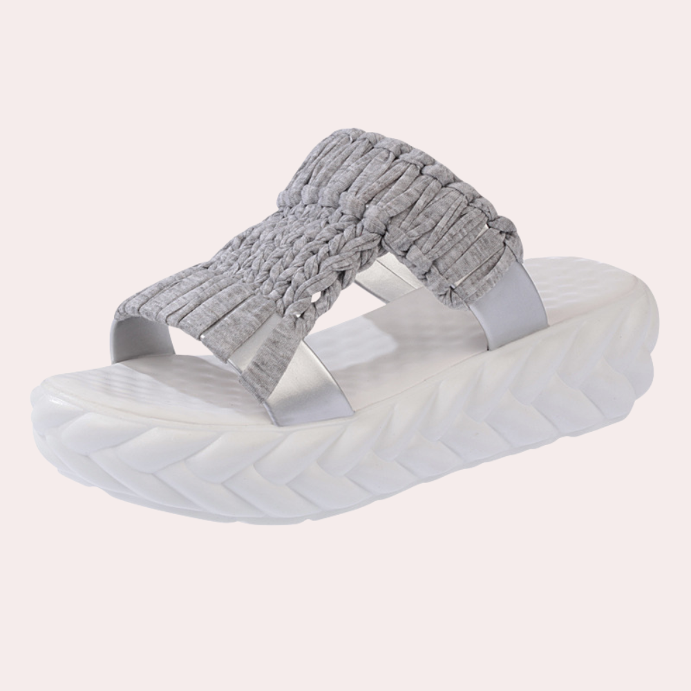 Lia - Modieuze Zomersandalen met Vlechtmotief